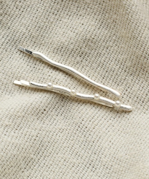 GOLDY（ゴールディ）の「ウェーブ メタル × パール セット ヘアピン（ヘアピン・レディース・ゴールド/シルバー系その他/ゴールド系その他/シルバー・FREE）」の6枚目の写真