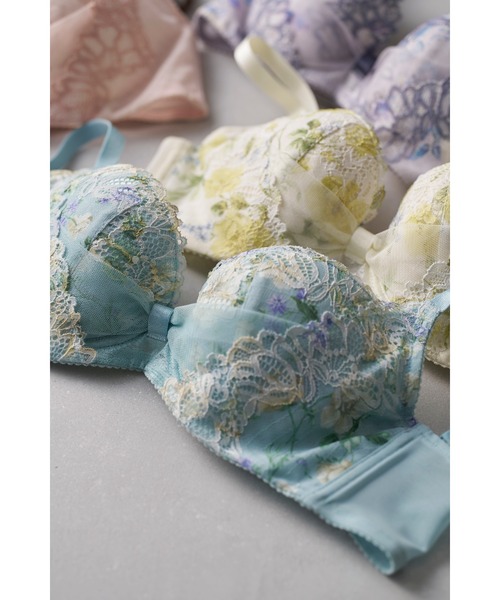 「リボンブラ 脇すっきり」（ブラジャー）｜WACOAL（ワコール）