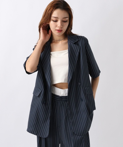 FOREVER 21（フォーエバー トゥエンティーワン）の「【2024SS】ピンストライプジャケット（テーラードジャケット・レディース・ネイビー/グレー・FREE）」の6枚目の写真