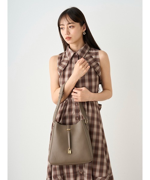 SNIDEL（スナイデル）の「パッドロックトートバッグ（トートバッグ・レディース・ブラック/ベージュ/モカ・FREE）」の17枚目の写真