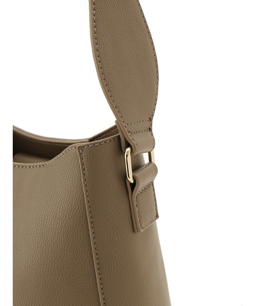 SNIDEL（スナイデル）の「パッドロックトートバッグ（トートバッグ・レディース・ブラック/ベージュ/モカ・FREE）」の9枚目の写真