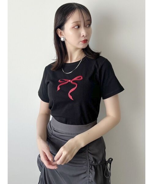 dazzlin（ダズリン）の「アソートリボンコンパクトTシャツ（Tシャツ/カットソー・レディース・オフホワイト/ブラック/ピンク・FREE）」の4枚目の写真