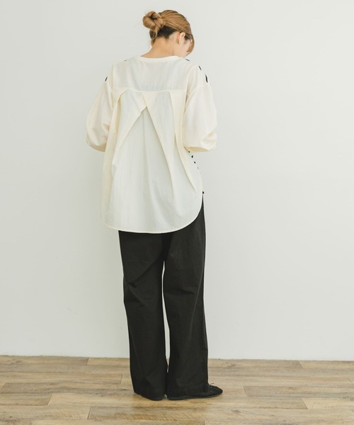 ITEMS URBANRESEARCH(アイテムズ アーバンリサーチ)の「ナイロンドッキングプルオーバー(Tシャツ/カットソー・レディース・グレー系その他/ブラック系その他/ホワイト系その他・FREE)」の21枚目の写真