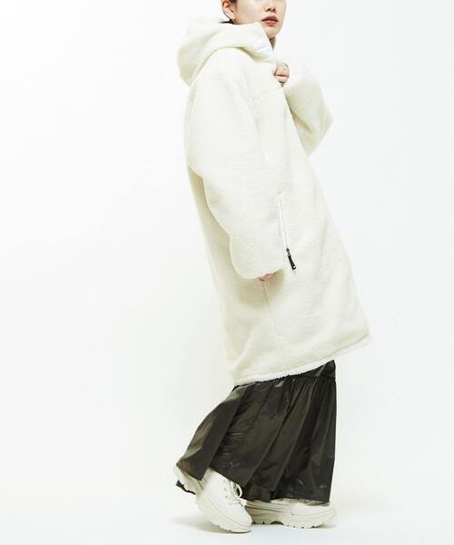TAION(タイオン)別注 800flpダウンコートリバーシブル　ホワイト TAION（タイオン）の「【TAION】MILITARY STAR☆ QUILTING