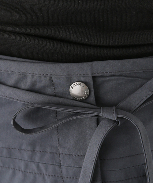 LOW CLASSIC(ロウ クラシック)の「【LOW CLASSIC/ロウ・クラシック】レイヤードラップスカートパンツ(その他パンツ・レディース・チャコールグレー・FREE)」の21枚目の写真