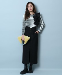 JUSGLITTY（ジャスグリッティー）の「アシメフリルリブニット