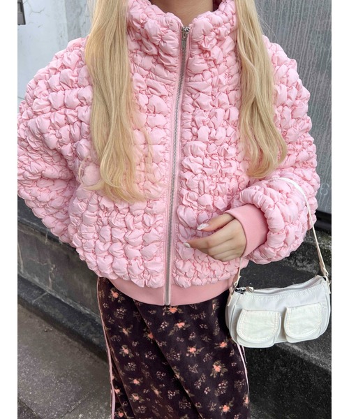 WC（ダブル シー）の「ポコポコジャケット（ブルゾン・レディース・ブラック/ピンク・FREE）」の2枚目の写真