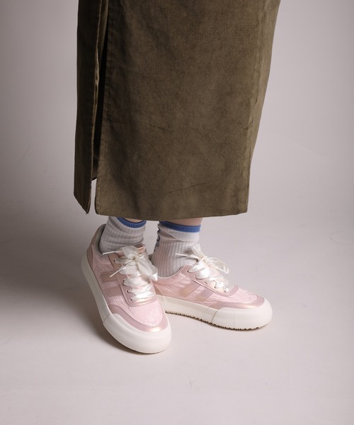 shoes365(シューズスリーシックスファイヴ)の「【shoes365】異素材パッチワークデザインスニーカー(スニーカー・レディース・グリーン/ピンク/オフホワイト・22.5cm/23.0cm/23.5cm/24.0cm/24.5cm/25.0cm)」の19枚目の写真