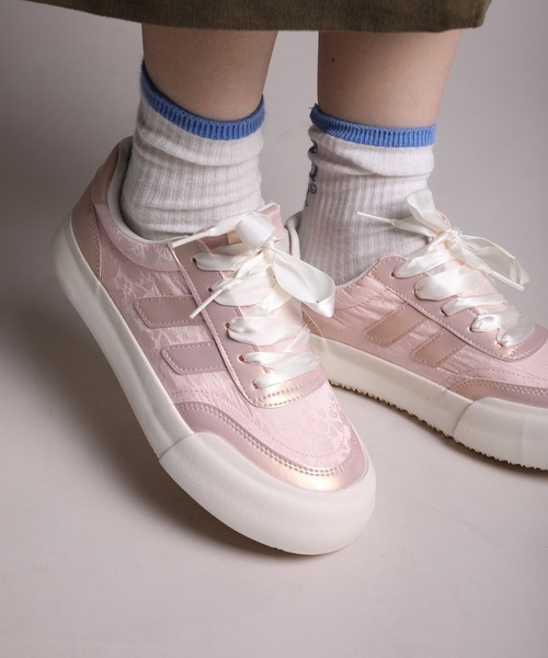 shoes365(シューズスリーシックスファイヴ)の「【shoes365】異素材パッチワークデザインスニーカー(スニーカー・レディース・グリーン/ピンク/オフホワイト・22.5cm/23.0cm/23.5cm/24.0cm/24.5cm/25.0cm)」の21枚目の写真