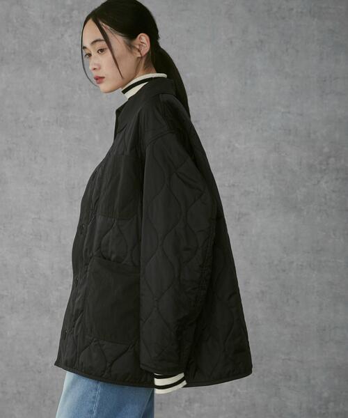 THE STANDARD（ザスタンダード）の「THE STANDARD/キルティングブルゾン（ミリタリージャケット・メンズ・ブラック・LARGE/MEDIUM）」の4枚目の写真