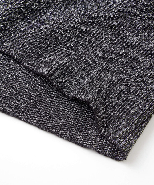 BeBe（ベベ）の「ラメニットリブタートルネック(100~150cm)（ニット/セーター・キッズ・ブラック/グレー・110cm/120cm/100cm/130cm/140cm/150cm）」の9枚目の写真