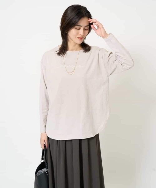 a.v.v(アーヴェヴェ)の「ハンドレター調ロゴ刺繍ロンT(Tシャツ/カットソー・レディース・グレー系その他/ホワイト・34/36/38/40/42)」の4枚目の写真