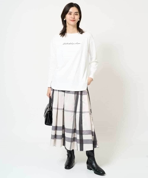 a.v.v(アーヴェヴェ)の「ハンドレター調ロゴ刺繍ロンT(Tシャツ/カットソー・レディース・グレー系その他/ホワイト・34/36/38/40/42)」の11枚目の写真