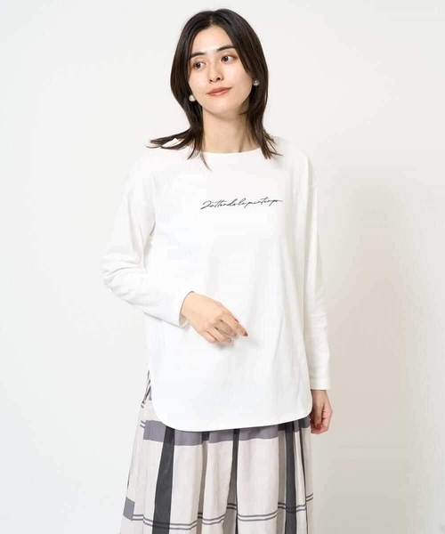 a.v.v(アーヴェヴェ)の「ハンドレター調ロゴ刺繍ロンT(Tシャツ/カットソー・レディース・グレー系その他/ホワイト・34/36/38/40/42)」の15枚目の写真
