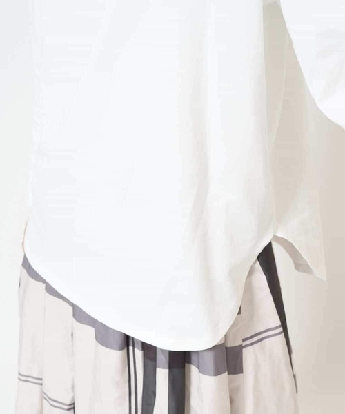 a.v.v(アーヴェヴェ)の「ハンドレター調ロゴ刺繍ロンT(Tシャツ/カットソー・レディース・グレー系その他/ホワイト・34/36/38/40/42)」の20枚目の写真