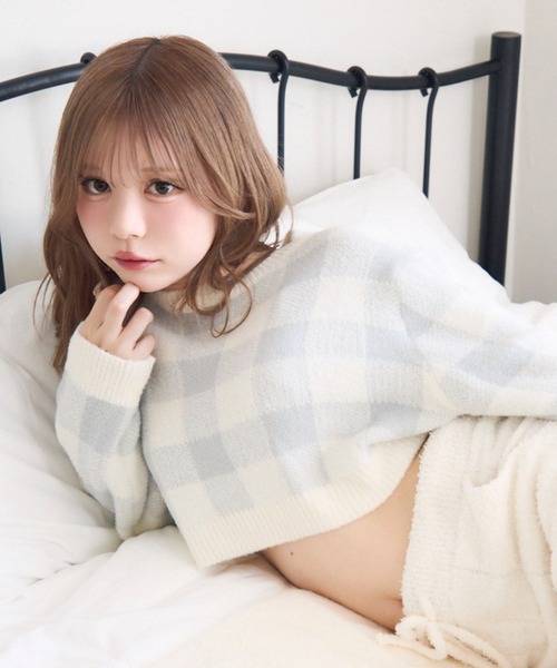 TITTY&CO.(ティティーアンドコー)の「チェック柄マシュマロニット(ルームウェア/パジャマ・レディース・ライトグレー/グレー/ベージュ/パープル・FREE)」の2枚目の写真