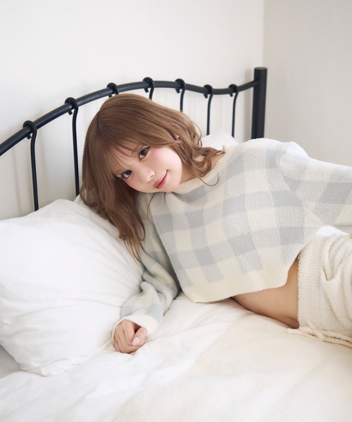 TITTY&CO.(ティティーアンドコー)の「チェック柄マシュマロニット(ルームウェア/パジャマ・レディース・ライトグレー/グレー/ベージュ/パープル・FREE)」の5枚目の写真