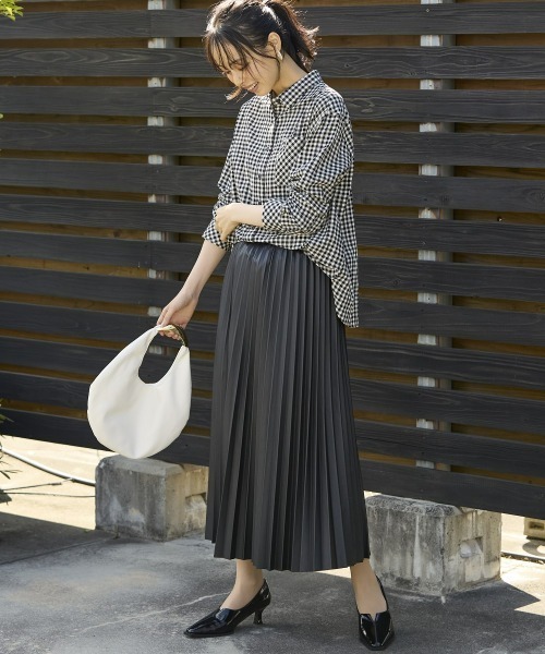 7days Life Styling（セブンデイズライフスタイリング）の「センターシームVカットデザインパンプス（ワイズ２Ｅ）（オフィス女子モニターコラボ）（パンプス・レディース・ブラック/ブラック系その他・LL/L/M/S）」の22枚目の写真