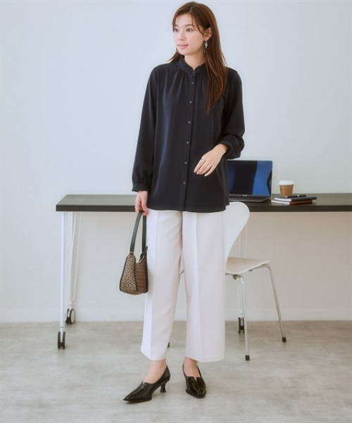 7days Life Styling（セブンデイズライフスタイリング）の「センターシームVカットデザインパンプス（ワイズ２Ｅ）（オフィス女子モニターコラボ）（パンプス・レディース・ブラック/ブラック系その他・LL/L/M/S）」の3枚目の写真