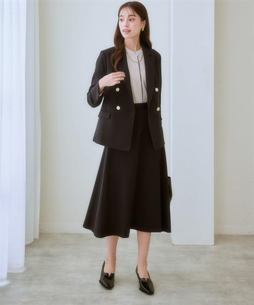 7days Life Styling（セブンデイズライフスタイリング）の「センターシームVカットデザインパンプス（ワイズ２Ｅ）（オフィス女子モニターコラボ）（パンプス・レディース・ブラック/ブラック系その他・LL/L/M/S）」の4枚目の写真