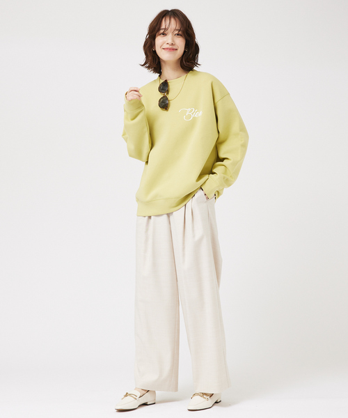 abahouse mavie(アバハウスマヴィ)の「シルキーダンボールスウェットロゴプルオーバー/トレーナー/春服(スウェット・レディース・チャコールグレー/オフホワイト/イエロー/アイボリー/グレー系その他/スミクロ・フリー)」の7枚目の写真