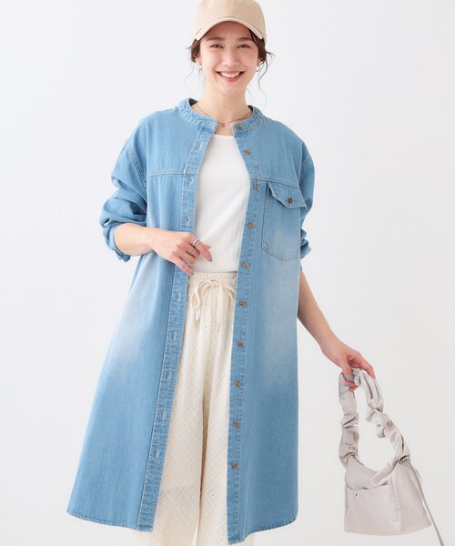 SHOO・LA・RUE（シューラルー）の「【洗える/体型カバー】デニム シャツワンピース（ワンピース・レディース・ネイビー/ブルー/チャコールグレー・02/01/04/03）」の3枚目の写真