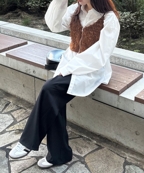 ISOOK（アイスー）の「【ISOOK / アイスー】カットフェザーフロントジップビスチェ / ラメ ファー キャミソール ノースリーブ タンクトップ クロップド丈 ショート丈 ブラウン ブラック 茶 黒 ZOZOTOWN限定（キャミソール・レディース・ブラウン/ブラック・FREE）」の16枚目の写真