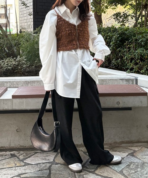 ISOOK（アイスー）の「【ISOOK / アイスー】カットフェザーフロントジップビスチェ / ラメ ファー キャミソール ノースリーブ タンクトップ クロップド丈 ショート丈 ブラウン ブラック 茶 黒 ZOZOTOWN限定（キャミソール・レディース・ブラウン/ブラック・FREE）」の12枚目の写真