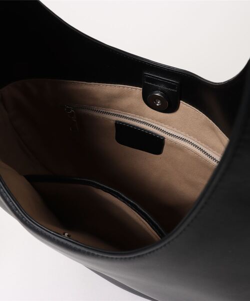 NiiNa（ニーナ）の「【NiiNa】【高品質牛革】2way ワンハンドルムーンレザーバッグ（ショルダーバッグ・レディース・ブラウン/ダークブラウン/ブラック・FREE）」の7枚目の写真