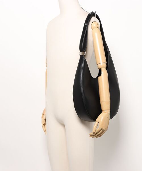 NiiNa（ニーナ）の「【NiiNa】【高品質牛革】2way ワンハンドルムーンレザーバッグ（ショルダーバッグ・レディース・ブラウン/ダークブラウン/ブラック・FREE）」の9枚目の写真