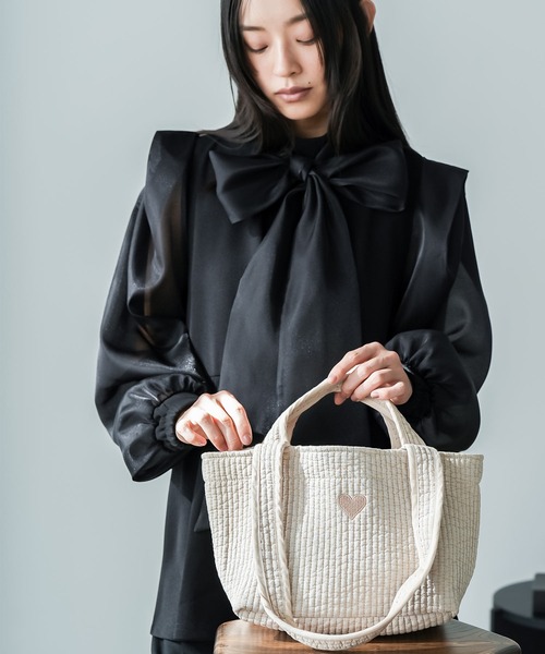 mili an deni(ミリアンデニ)の「ヌビバッグ(トートバッグ・レディース・チャコールグレー/ラベンダー/ライトグレー/ベージュ・F)」の5枚目の写真