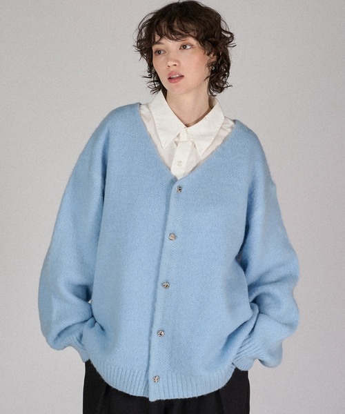 ONCILY(オンシェリー)の「SILVER BUTTON CARDIGAN / シルバーボタンカーディガン(カーディガン/ボレロ・メンズ・ブルー/アイボリー/ブラック/ネイビー・SMALL/MEDIUM/LARGE)」の4枚目の写真