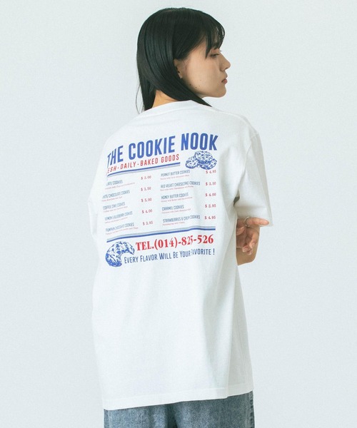 ROSE BUD(ローズバッド)の「【WEB・一部店舗限定】SHOP風プリントTシャツ(Tシャツ/カットソー・レディース・グレー/ホワイト・ONE SIZE)」の2枚目の写真