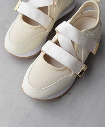 EVOL（イーボル）の「【軽量・柔らかい】クロスベルトスニーカー（スニーカー）」