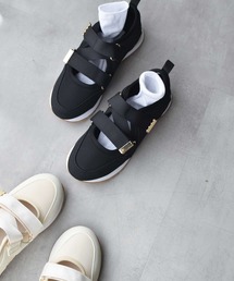 EVOL（イーボル）の「【軽量・柔らかい】クロスベルトスニーカー（スニーカー）」