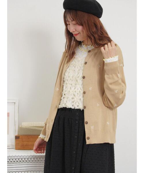 Samansa Mos2(サマンサ モスモス)の「リボン刺繍カーディガン(カーディガン/ボレロ・レディース・グリーン/ベージュ/キナリ/チャコールグレー・F)」の3枚目の写真