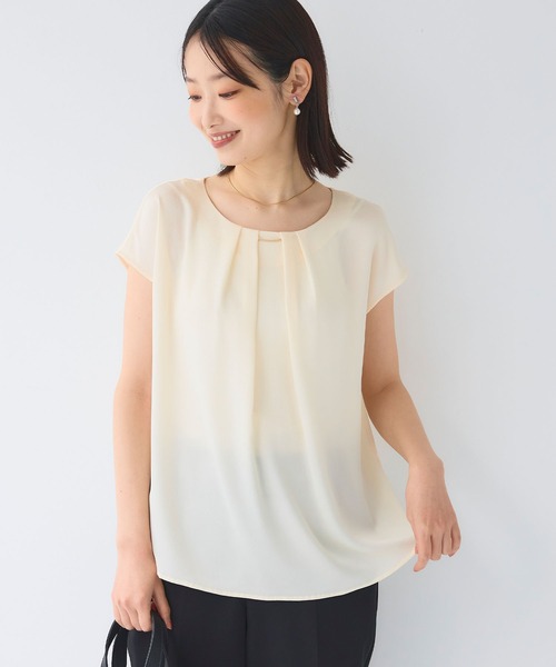 CROSS FUNCTION（クロスファンクション）の「《シワになりにくい》正解タックフレンチスリーブサテンブラウス【CF/クロスファンクション】（シャツ/ブラウス・レディース・スモークピンク/オフホワイト/チャコールグレー・L/M）」の2枚目の写真