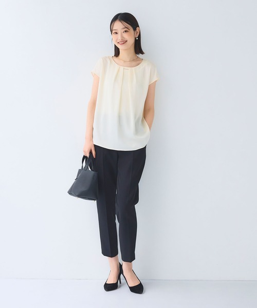 CROSS FUNCTION（クロスファンクション）の「《シワになりにくい》正解タックフレンチスリーブサテンブラウス【CF/クロスファンクション】（シャツ/ブラウス・レディース・スモークピンク/オフホワイト/チャコールグレー・L/M）」の10枚目の写真