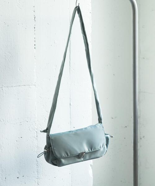 SENSE OF PLACE by URBAN RESEARCH（センスオブプレイスバイアーバンリサーチ）の「ナイロンフラップショルダーバッグ（ショルダーバッグ・メンズ・ライトブルー/ブラック/グレー・ONE）」の3枚目の写真