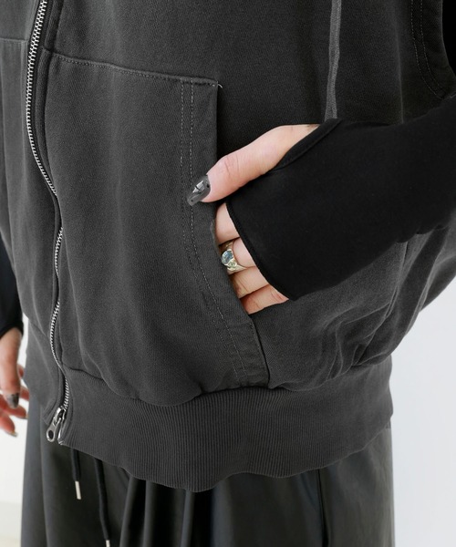 minsobi（ミンソビ）の「ピグメントウォッシュ フードジップベスト ユニセックス スウェットベスト（ベスト・メンズ・グレー/チャコールグレー・FREE）」の22枚目の写真