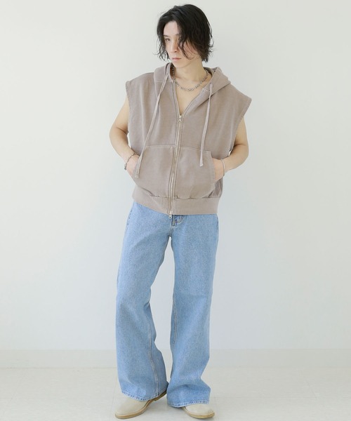 minsobi（ミンソビ）の「ピグメントウォッシュ フードジップベスト ユニセックス スウェットベスト（ベスト・メンズ・グレー/チャコールグレー・FREE）」の18枚目の写真
