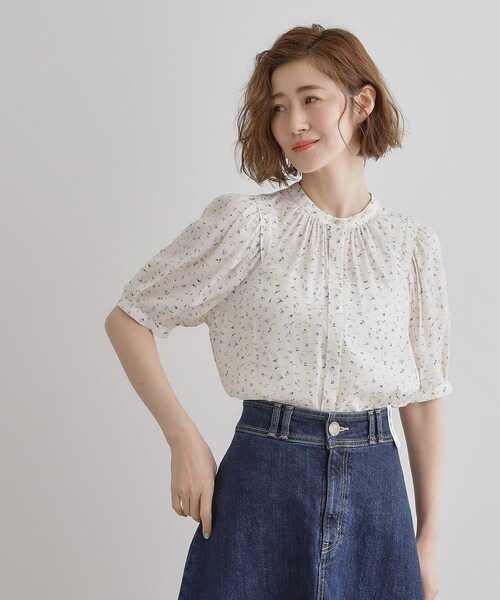 grove(グローブ)の「【洗える】ヴィンテージサテンウイングスリーブブラウス(シャツ/ブラウス・レディース・オフホワイト/チャコールグレー/ホワイト系3/ネイビー系/ピンク・02/03/01/04/05)」の2枚目の写真