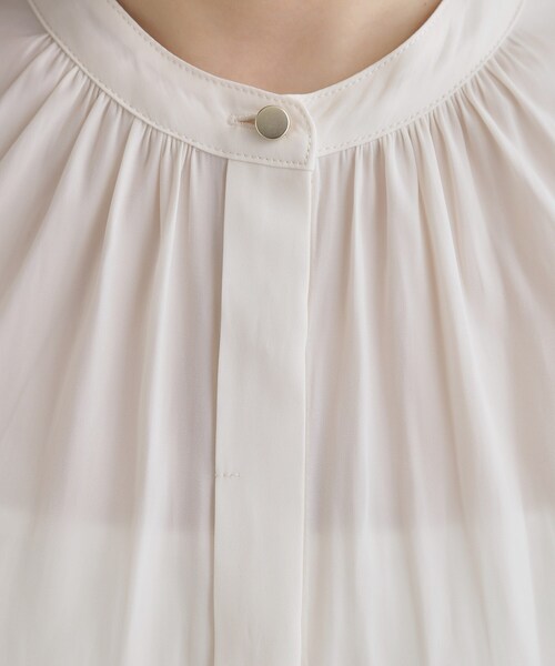 grove(グローブ)の「【洗える】ヴィンテージサテンウイングスリーブブラウス(シャツ/ブラウス・レディース・オフホワイト/チャコールグレー/ホワイト系3/ネイビー系/ピンク・02/03/01/04/05)」の17枚目の写真