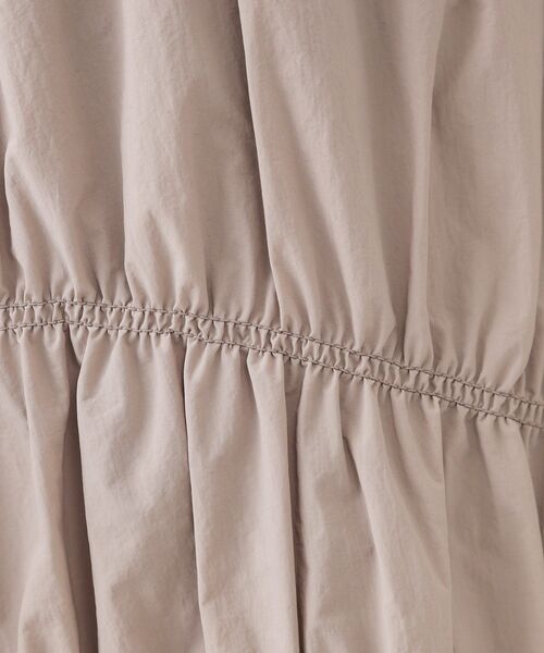 OPAQUE.CLIP（オペークドットクリップ）の「シャーリングアシメフレアスカート【洗濯機洗い可】（スカート・レディース・チャコールグレー/ベージュ・38/40/42）」の9枚目の写真