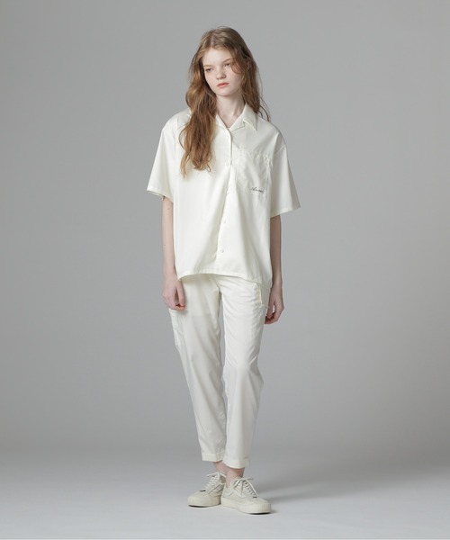 AVIREX（アヴィレックス）の「《直営店限定》BACK RIBON TENCEL SHIRTS/バックリボン テンセルシャツ（シャツ/ブラウス・レディース・オリーブ/ブラック/ホワイト/ライトブルー・F）」の21枚目の写真