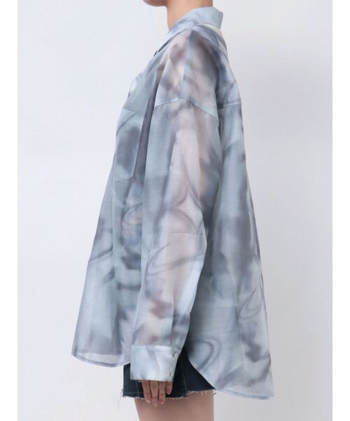 EMODA（エモダ）の「エアリールーズシャツ（シャツ/ブラウス・レディース・アイボリー/ブラック/グレー・FREE）」の5枚目の写真