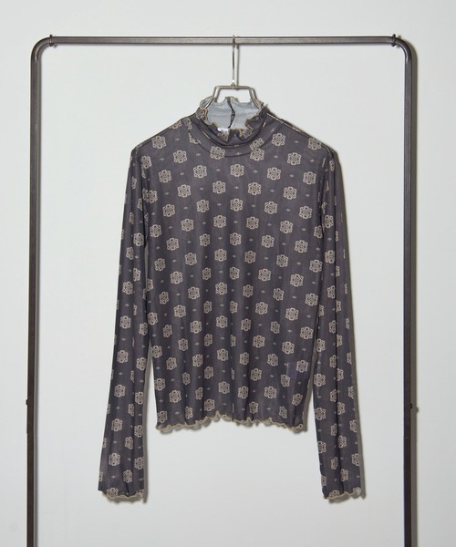 MAISON BREEZE reveur(メゾンブリーズレヴール)の「【MAISON BREEZE reveur】 high neck printed sheer tops ハイネックプリントメローシアートップス(Tシャツ/カットソー・レディース・ベージュ/ベージュ系その他2/ブラック系その他2/ブラック・FREE)」の16枚目の写真