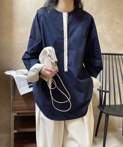SUWDEE(スーディー)の「bicolor raglan sleeve shirt(シャツ/ブラウス・レディース・ネイビー/アイボリー・FREE)」の11枚目の写真