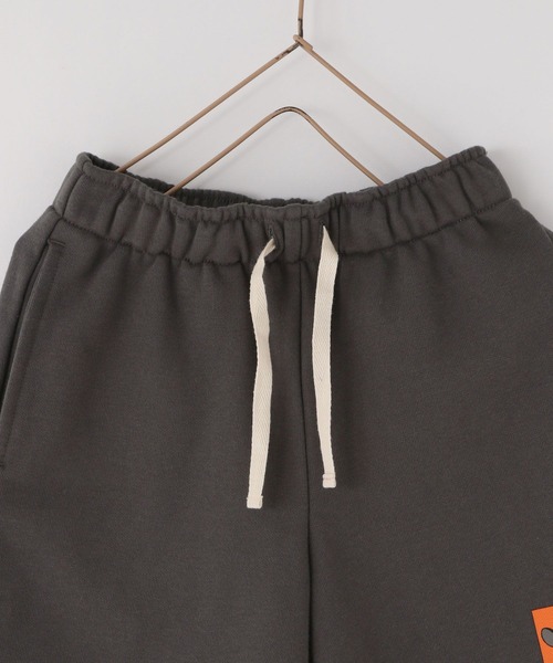 LOWRYS FARM（ローリーズファーム）の「ＤＩＳＮＥＹ／ウラケショートパンツ　 327097（スウェットパンツ・キッズ・グレー/チャコールグレー・120cm/110cm/150cm/140cm/130cm）」の10枚目の写真