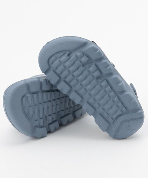 petit main(プティマイン)の「【WEB限定カラーあり】【GOODPRICE】EVAサンダル(サンダル・キッズ・ブラック/ブルーグリーン/アイボリー/サックスブルー/シルバー/レモンイエロー/ベージュ系その他/ピンク・18cm/19cm/17cm/16cm/15cm)」の10枚目の写真